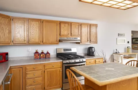 31 Mashpee Neck Rd, Mashpee, MA 02649 photo 9