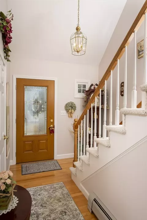 31 Mashpee Neck Rd, Mashpee, MA 02649 photo 3