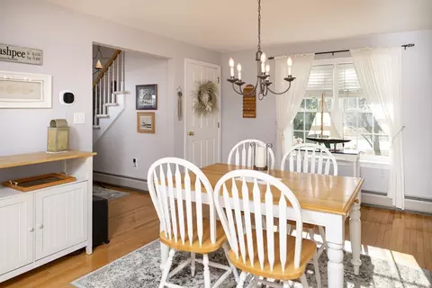 31 Mashpee Neck Rd, Mashpee, MA 02649 photo 5