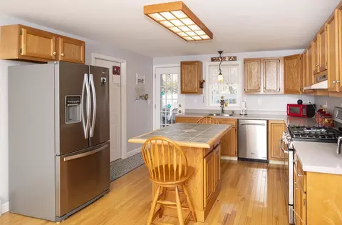 31 Mashpee Neck Rd, Mashpee, MA 02649 photo 10