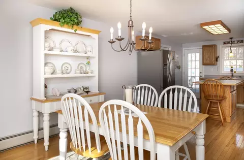 31 Mashpee Neck Rd, Mashpee, MA 02649 photo 7