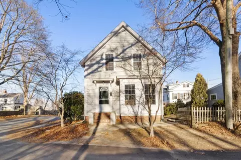 97 Mt Pleasant Ave # R, Gloucester, MA 01930