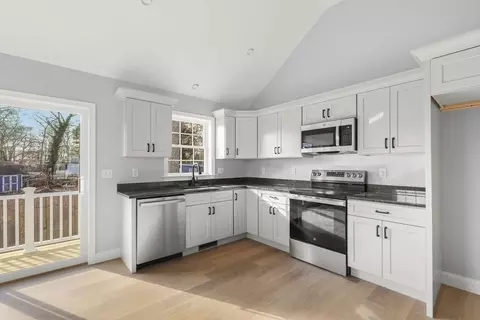 13 Agawam Dr, Wareham, MA 02538 photo 11