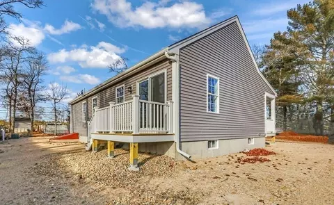 13 Agawam Dr, Wareham, MA 02538 photo 4