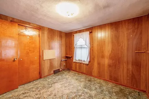 35 Sargon St, Springfield, MA 01104 photo 9