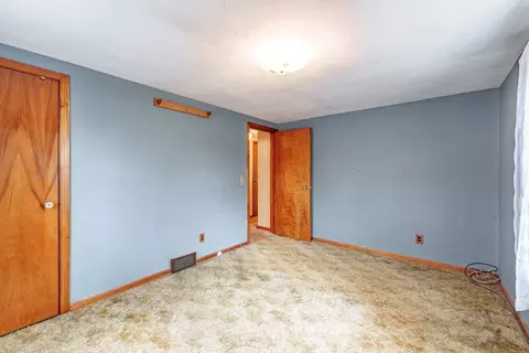35 Sargon St, Springfield, MA 01104 photo 7