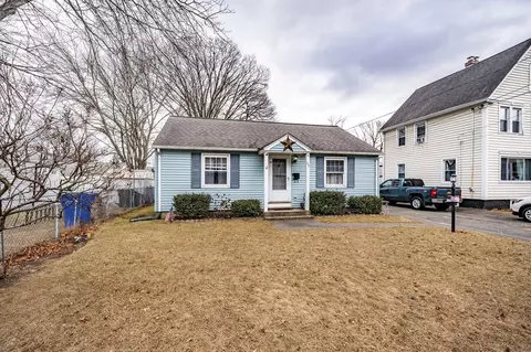 35 Sargon St, Springfield, MA 01104 photo 2