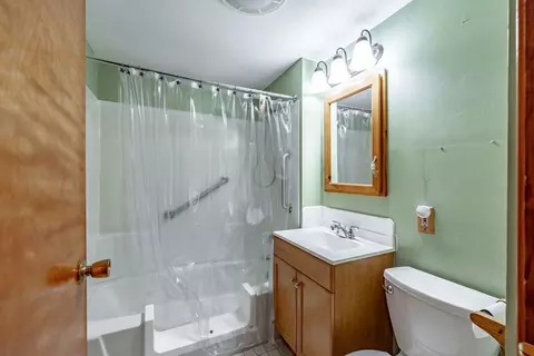 35 Sargon St, Springfield, MA 01104 photo 10