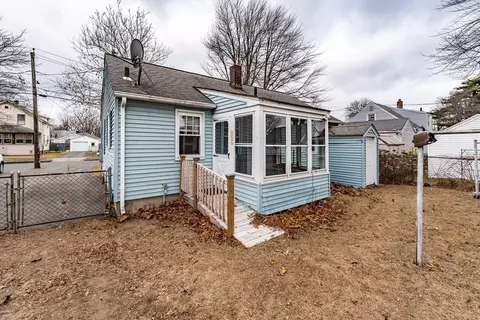 35 Sargon St, Springfield, MA 01104 photo 16