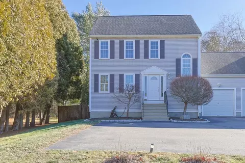 3 South Mdw #A, Carver, MA 02330