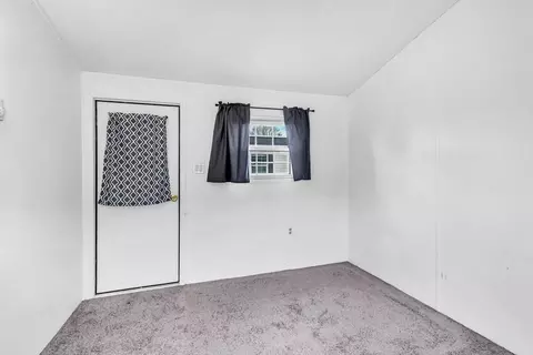 93 Grochmal #96, Springfield, MA 01151 photo 13