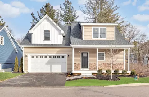 33 Willow Pond Cir #33, Medway, MA 02053