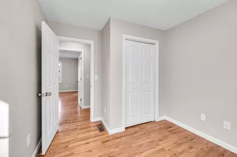 Bedroom - 45 Pocantico Ave, Springfield, MA 01109 photo 2 of 7