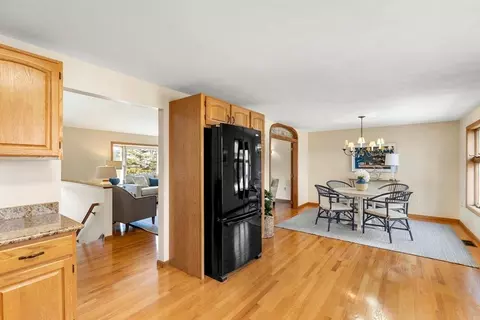 Dining - 147 Cherry St, Gloucester, MA 01930 photo 5 of 5