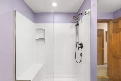 Bath - 147 Cherry St, Gloucester, MA 01930 photo 2 of 4