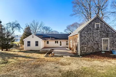 Exterior - 147 Cherry St, Gloucester, MA 01930 photo 3 of 7