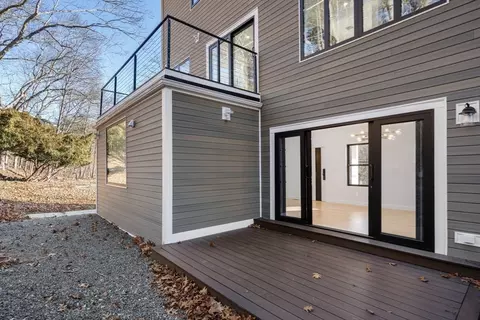 83 Glen St, Rowley, MA 01969 photo 24