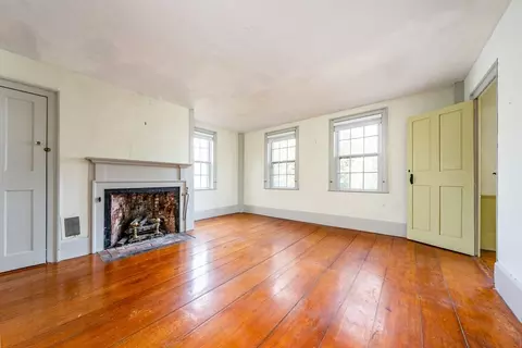 Bedroom - 3655 Main St, Barnstable, MA 02630 photo 3 of 4