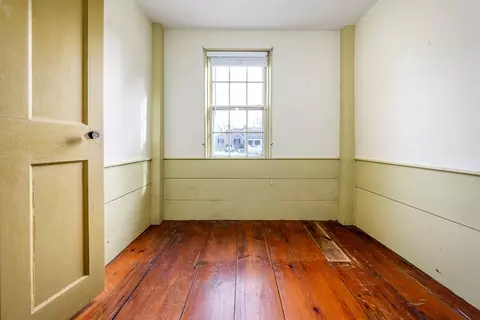 Bedroom - 3655 Main St, Barnstable, MA 02630 photo 1 of 4