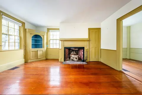 Living - 3655 Main St, Barnstable, MA 02630 photo 2 of 5