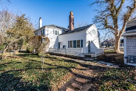 Exterior - 3655 Main St, Barnstable, MA 02630 photo 4 of 4