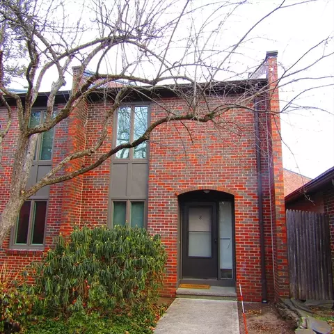 8 Webster Ct #8, Amherst, MA 01002 photo 2