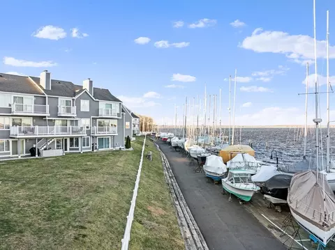 700 Shore Dr #4-413, Fall River, MA 02721 photo 5