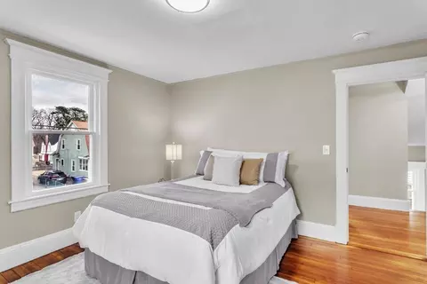Bedroom - 124 Bristol St, Springfield, MA 01109 photo 2 of 10