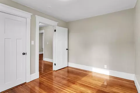 Bedroom - 124 Bristol St, Springfield, MA 01109 photo 3 of 10