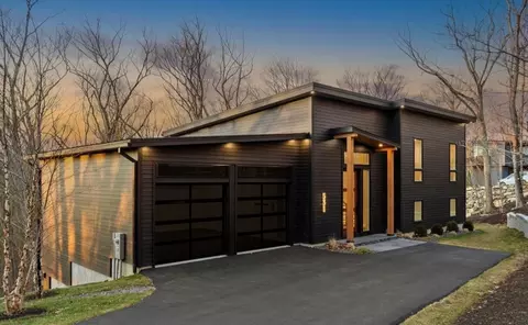 531 Annursnac Hill Rd, Concord, MA 01742