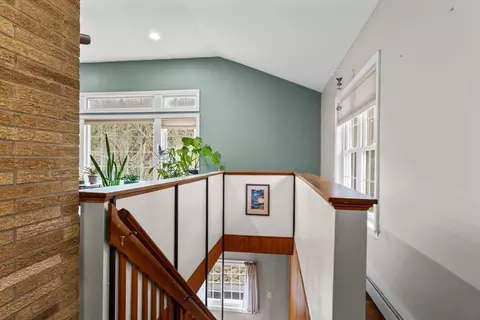 Entry Way - 10 Breton Rd, Upton, MA 01568 photo 1 of 2