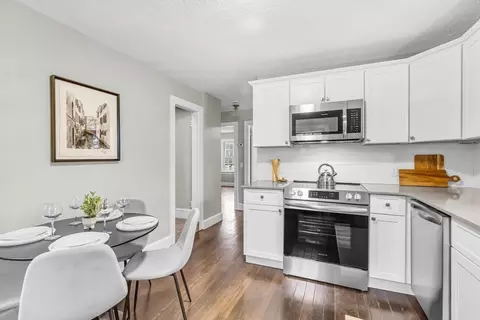 141 Parkerview St, Springfield, MA 01129 photo 8