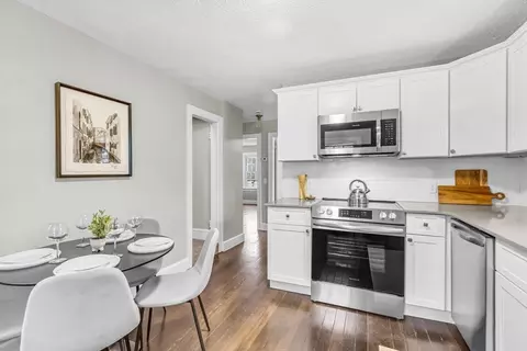 141 Parkerview St, Springfield, MA 01129 photo 8