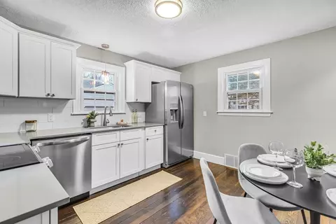 141 Parkerview St, Springfield, MA 01129 photo 11