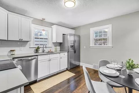 141 Parkerview St, Springfield, MA 01129 photo 11