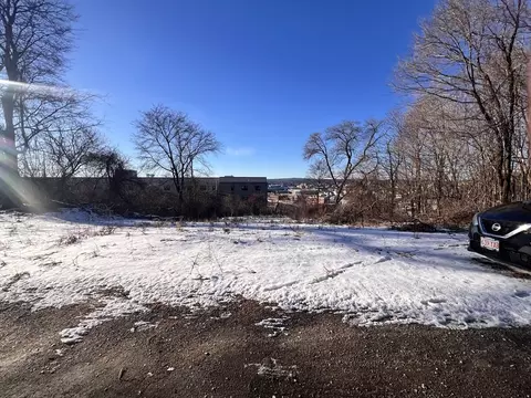 1 Shale St, Worcester, MA 01604 photo 3