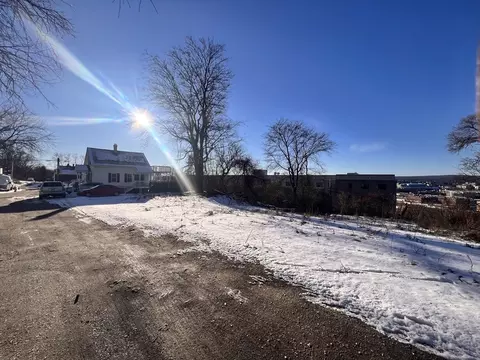 1 Shale St, Worcester, MA 01604 photo 4