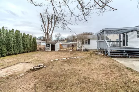 Exterior - 28 Birch Glen Rd, Springfield, MA 01119 photo 3 of 8