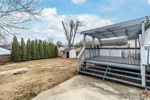 Exterior - 28 Birch Glen Rd, Springfield, MA 01119 photo 6 of 8