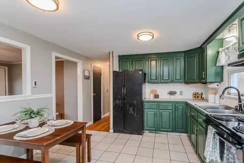 Kitchen - 28 Birch Glen Rd, Springfield, MA 01119 photo 2 of 3