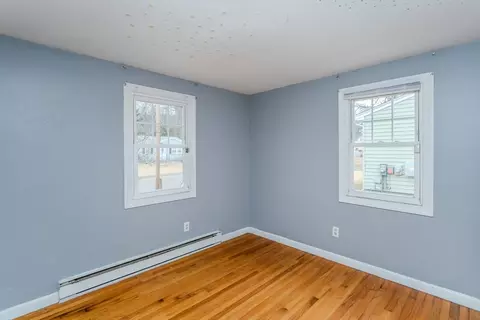 Bedroom - 28 Birch Glen Rd, Springfield, MA 01119 photo 3 of 6