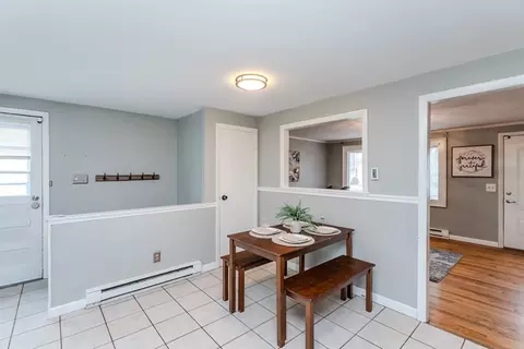 Entry Way - 28 Birch Glen Rd, Springfield, MA 01119 photo 1 of 1