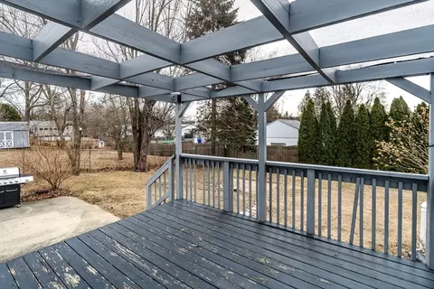 Exterior - 28 Birch Glen Rd, Springfield, MA 01119 photo 8 of 8
