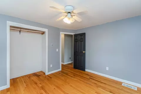 Bedroom - 28 Birch Glen Rd, Springfield, MA 01119 photo 2 of 6