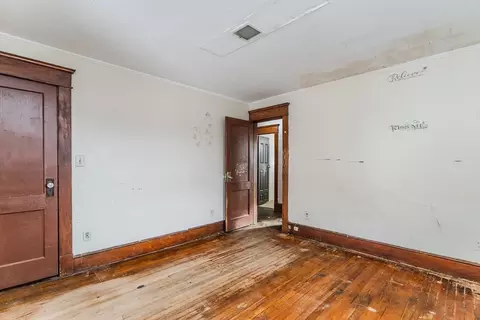 Bedroom - 237 East St, Springfield, MA 01104 photo 5 of 9