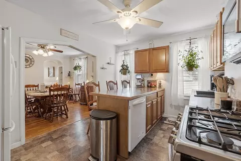 3 Imperial Pl, Worcester, MA 01604 photo 11