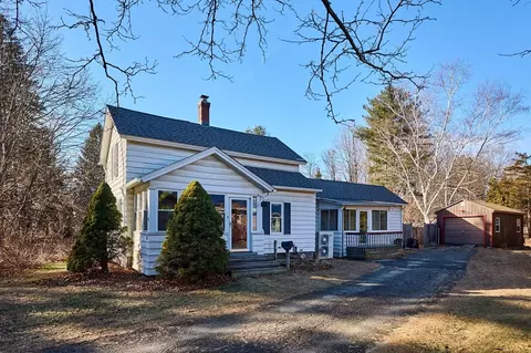 38 Thayer St, Deerfield, MA 01373