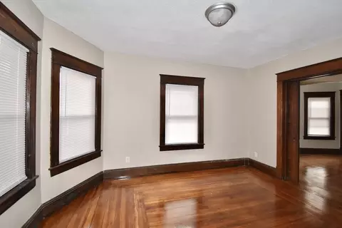 Living - 56 Kenyon St, Springfield, MA 01109 photo 3 of 7