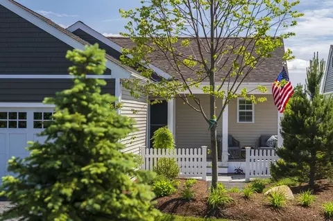 34 Outlook E #34, Plymouth, MA 02360