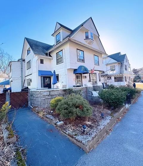 28 Linwood Rd, Lynn, MA 01905